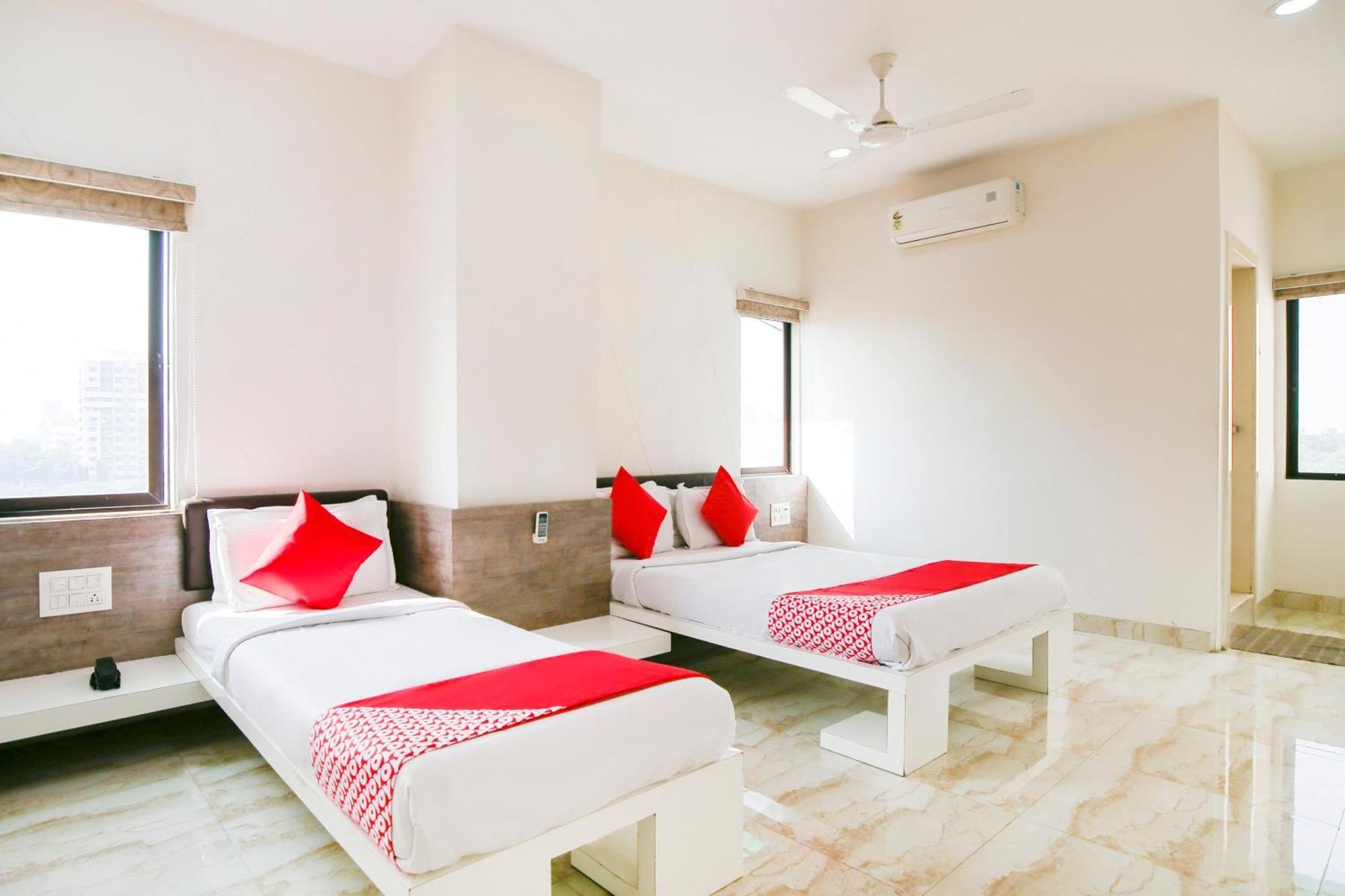 Hotel O Shiv Vatika Banquet & Rooms Bhatha Bagian luar foto