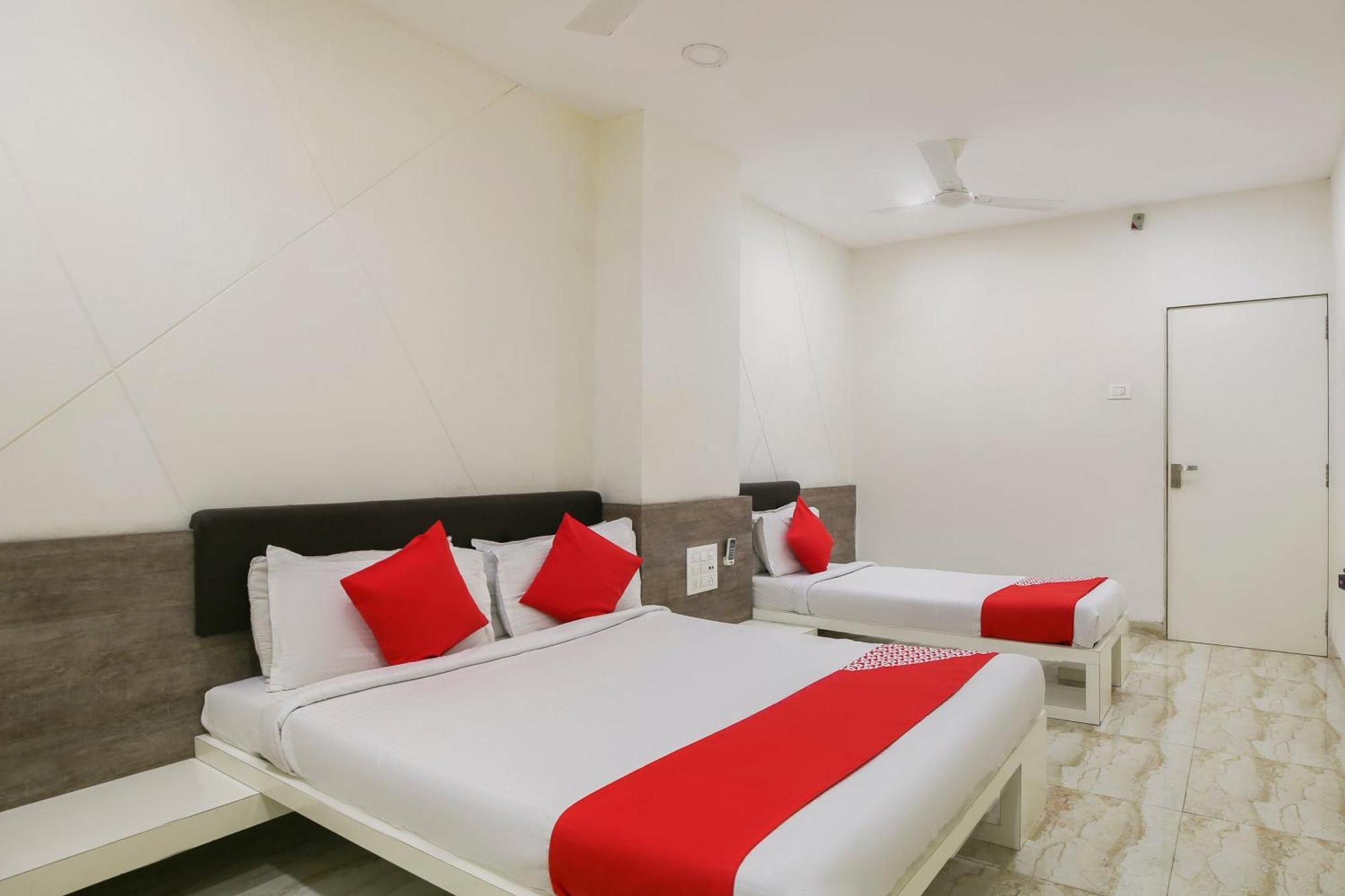 Hotel O Shiv Vatika Banquet & Rooms Bhatha Bagian luar foto