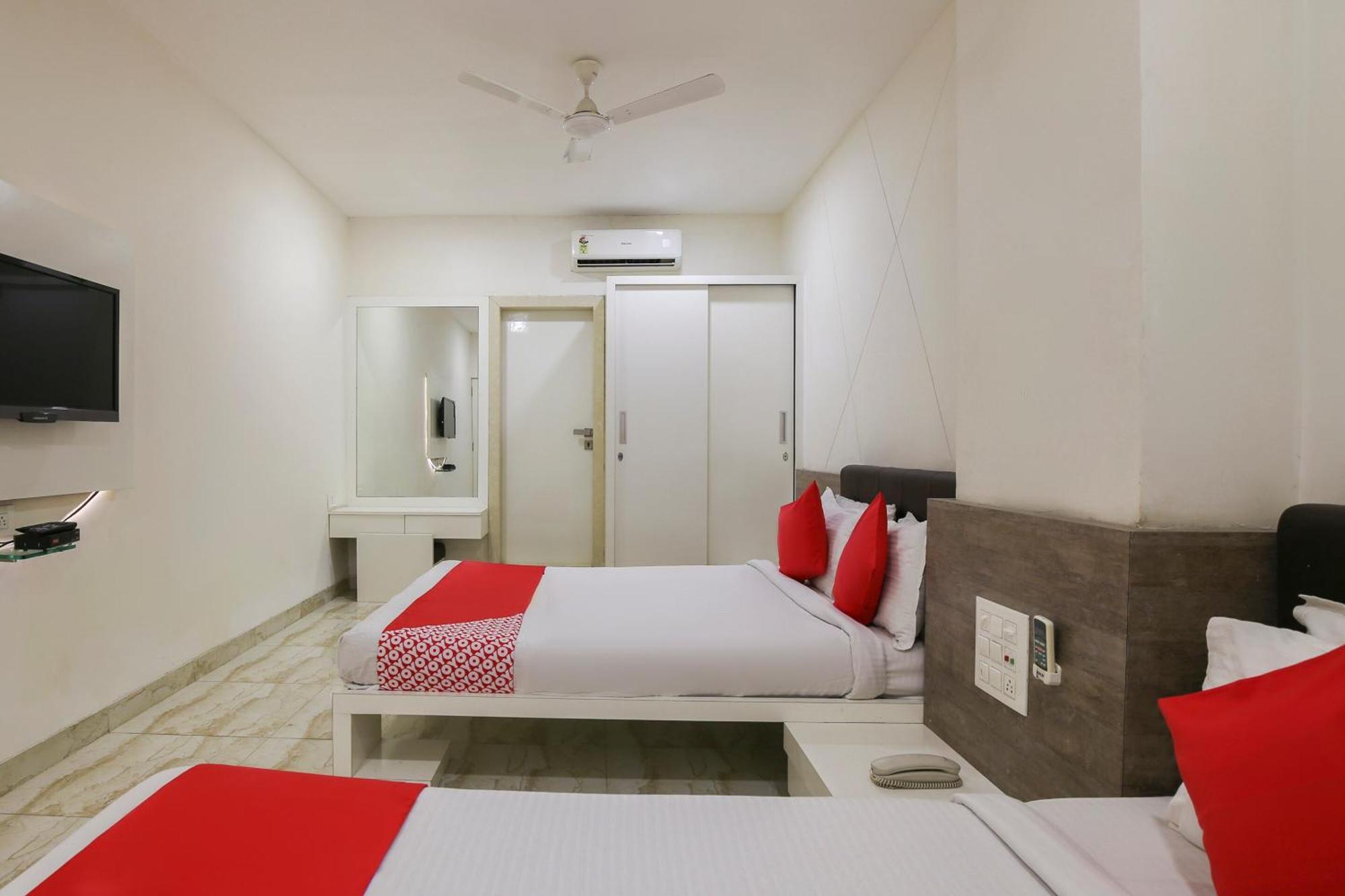 Hotel O Shiv Vatika Banquet & Rooms Bhatha Bagian luar foto