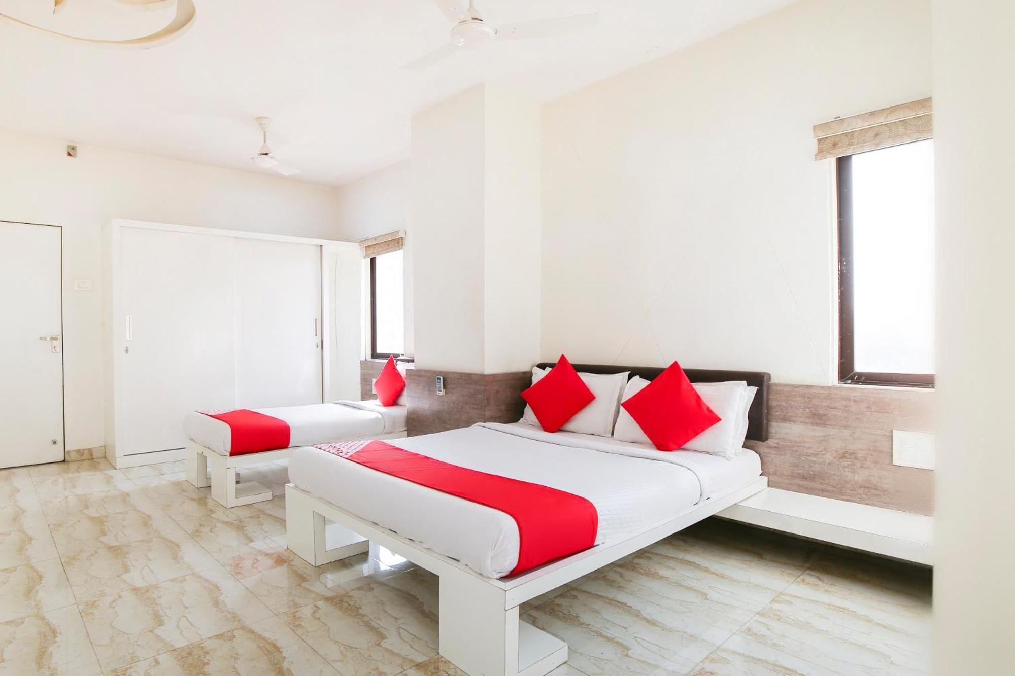 Hotel O Shiv Vatika Banquet & Rooms Bhatha Bagian luar foto
