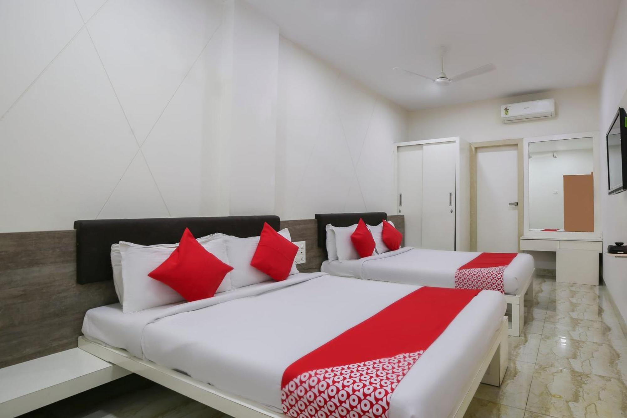 Hotel O Shiv Vatika Banquet & Rooms Bhatha Bagian luar foto