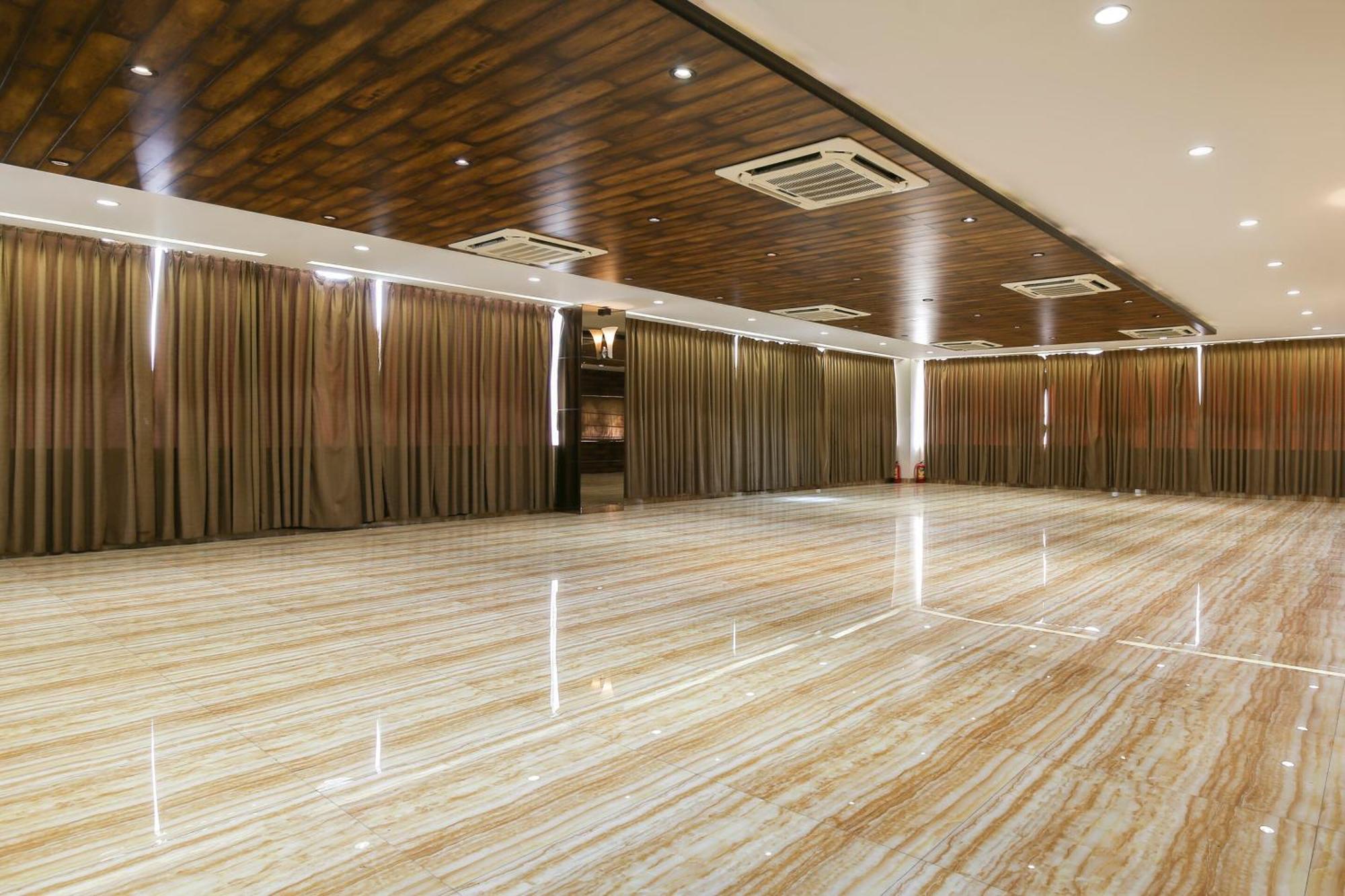 Hotel O Shiv Vatika Banquet & Rooms Bhatha Bagian luar foto